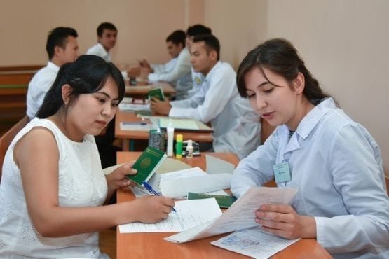 Янги ўқув йили учун давлат ОТМларга ҳужжат топшириш бошланди
