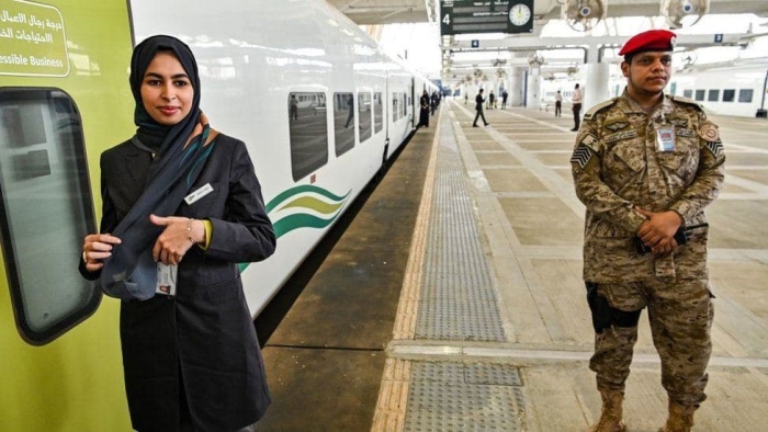Saudiya Arabistonida birinchi marta ayol mashinistlar uchun bo‘sh ish o‘rinlari paydo bo‘ldi Saudiya Arabistonida birinchi marta ayol mashinistlar uchun bo‘sh ish o‘rinlari paydo bo‘ldi