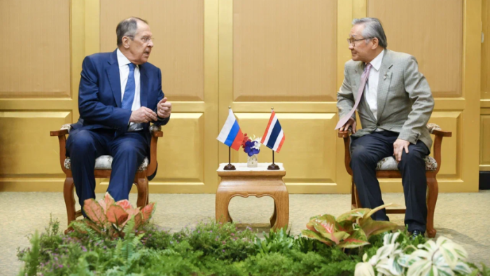 Лавров Таиланд ташқи ишлар вазири билан мамлакатда МИР карталаридан фойдаланишни муҳокама қилди