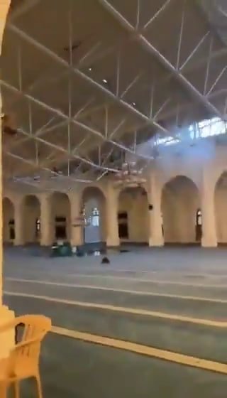 Saudiya Arabistonida kuchli yomg‘ir tufayli universitet masjidining tomi qulab tushdi