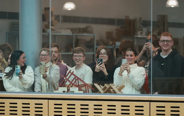 G‘arb universitetlarida inqiroz: bu xorijda o‘qish tanloviga qanday ta’sir qilmoqda?