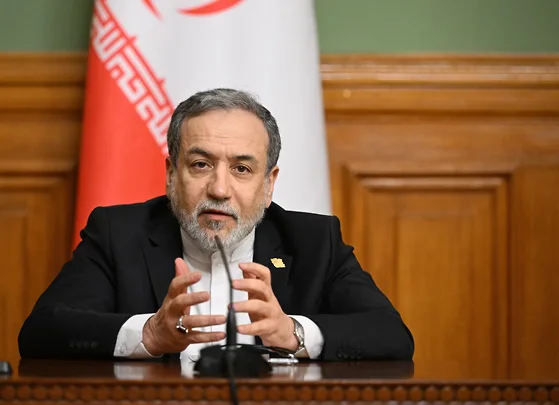 Eron yadro masalasini keyinga qoldirmoqda: Tehron AQShga bosqichma-bosqich kelishuv taklif qildi