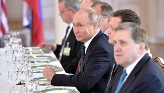 Putinning atrofidagilari uni internetni bloklashdan qaytarishga urinishgan — The  Guardian