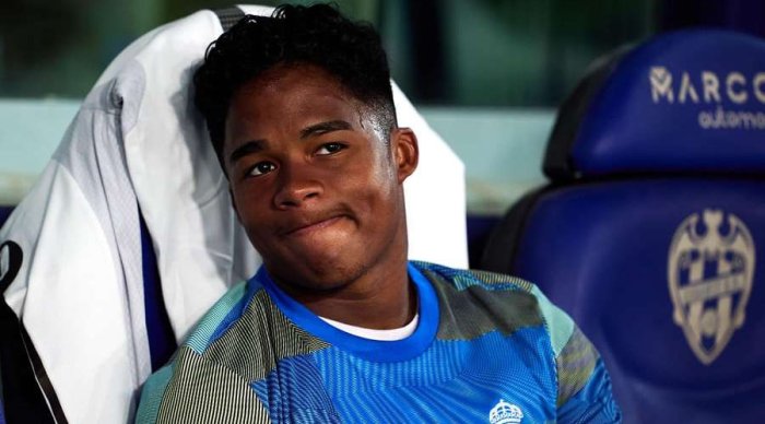 Хаби Алонсо - "Реал" ҳужумчисига: Энди ўйнамайсан