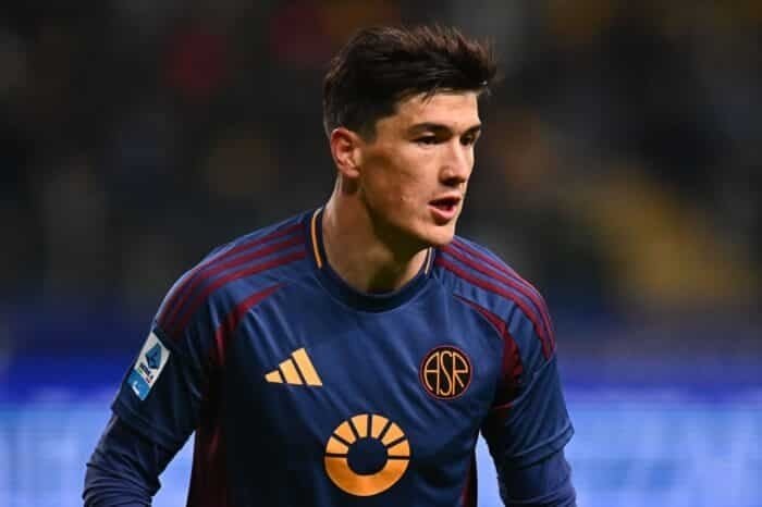 Шомуродов феврал ойида "Рома"нинг энг яхши футболчиси бўлди