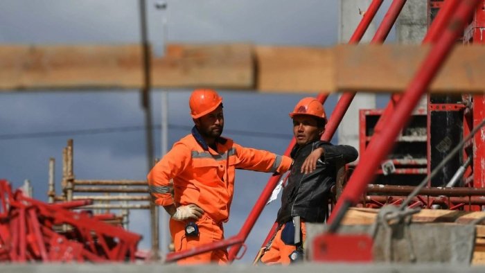 Россияда мигрантлар учун давлат божлари 12 бараваргача ошиши мумкин