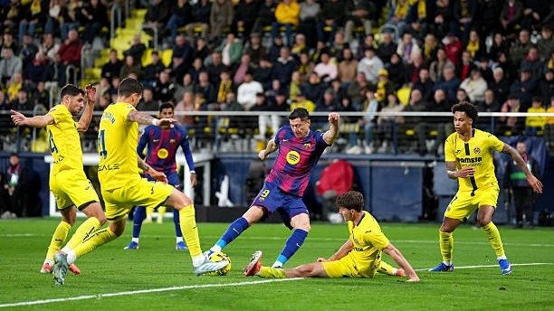 La liga. «Barselona» bir kishi ko‘p bo‘lib o‘ynab, «Vilyarreal» ustidan qiyin g‘alabaga erishdi