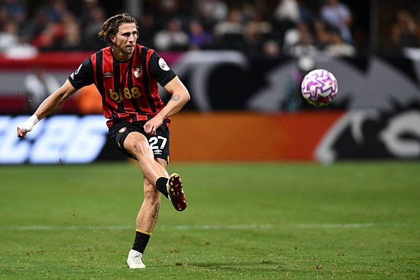 "ПСЖ" украиналик футболчига россиялик дарвозабонни жамоадан четлатишга ваъда берди