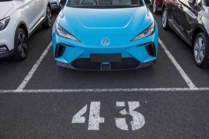 Хитой Eвропага электромобилларни божлар жорий этилишидан олдин сотишга муваффақ бўлди