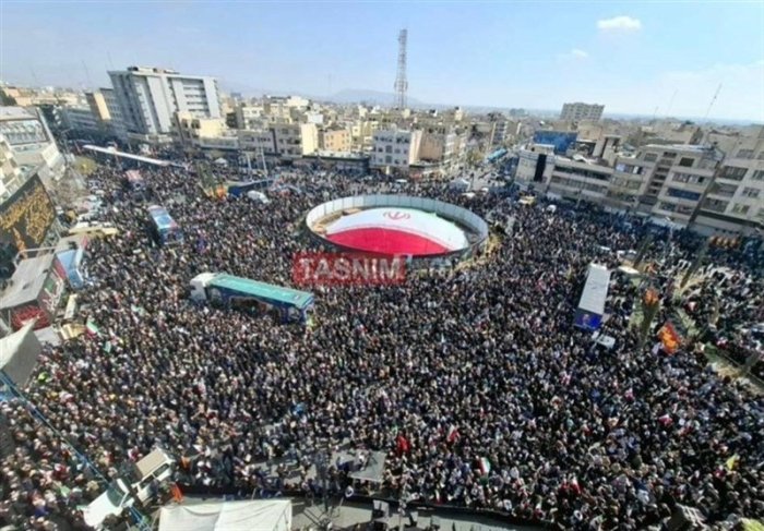 Теҳронда Ларижоний ва ҳарбийлар билан видолашув маросими ўтказилди