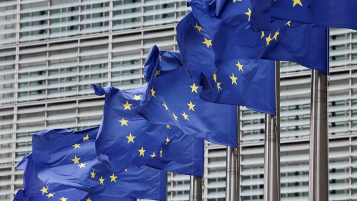 Европа Украинадан воз кечиб, Россия билан ҳамкорлик қилишга ҳаракат қилмоқда