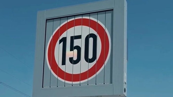 Чехия ЕИда 150 км/соат тезликка рухсат бериши мумкин