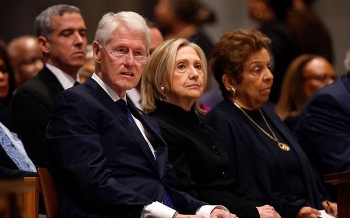 AQShda Klintonning Epshteyn ishi bo‘yicha guvohlik berishi talab qilinmoqda