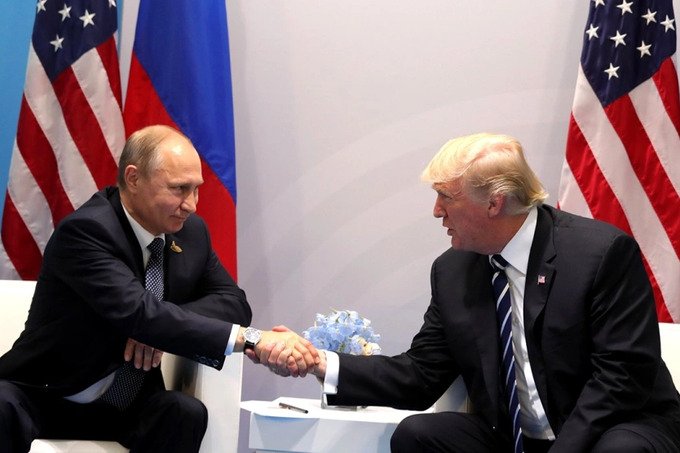 Кремль: АҚШ Украинада воситачи бўлса, Путин–Трамп учрашуви “самарали” бўлади