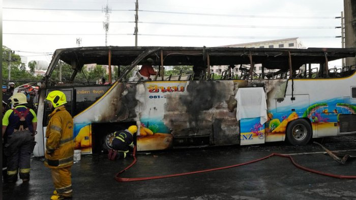 Tailandda maktab avtobusi yonib ketdi, 25 kishi halok bo‘ldi