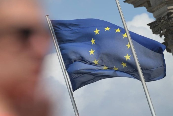 Хоҳловчилар коалицияси" Украинада уруш ҳаракатларини тўхтатишга ва Россияга босим ўтказишга чақирди