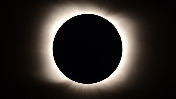 8 апрелда Қуёш тутилиши юз беради 8 апрелда Қуёш тутилиши юз беради