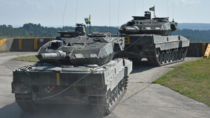 Shvesiya hukumati Stridsvagn 122 tanklarini Ukrainaga yetkazib berishga ruxsat berdi
