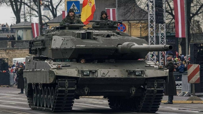 Германия ваъда берган барча Leopard танклари Украинага етиб келди