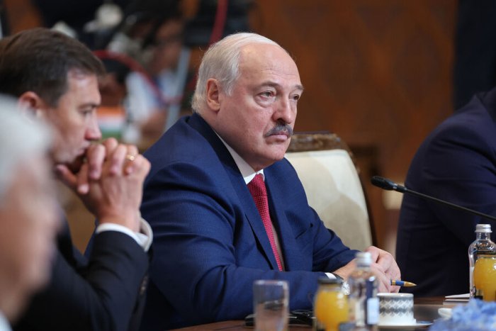 Lukashenko belaruslarni «prezident boshqacha bo‘lishiga ko‘nikishga» chaqirdi