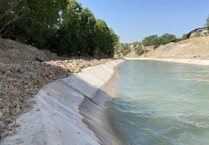 Toshkentdagi Bo‘rijar kanalida 43 yoshli fuqaro ikki qizchani qutqarish uchun suvga tushib, o‘zi halok bo‘ldi