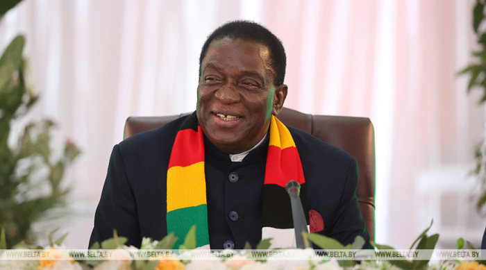 Zimbabve prezidenti o‘g‘li va jiyanini vazir o‘rinbosarlari etib tayinladi