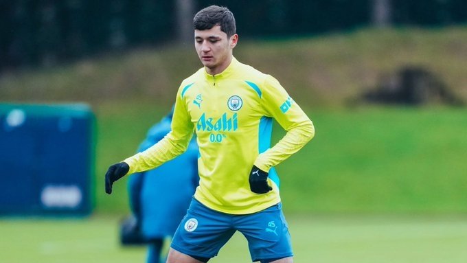 Осиё мамлакатларида нархи 1 миллион евродан ошадиган неча нафардан ўйинчи бор?