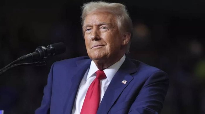 Америкаликлар фонд бозори инқирозида Трампни айбламоқда