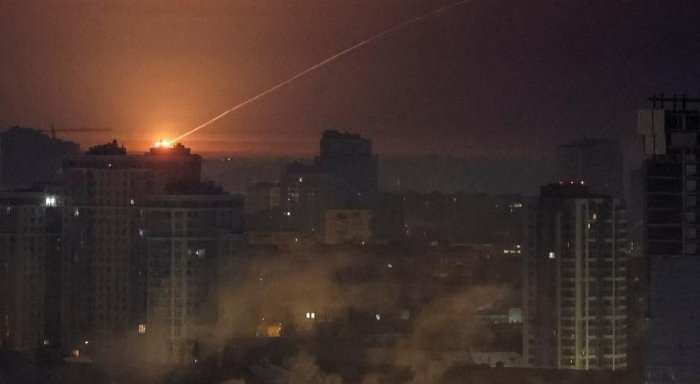 Киевда 1 миллиондан ортиқ аҳоли электр таъминотисиз қолди