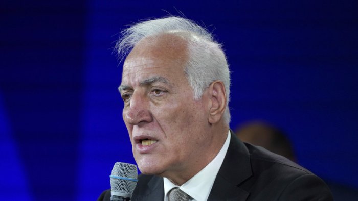 Арманистон президенти Грецияда ноқулай вазиятга тушди