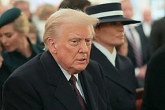 Трамп АҚШНИ бойроқ ва динийроқ қилишга ваъда берди Трамп АҚШНИ бойроқ ва динийроқ қилишга ваъда берди