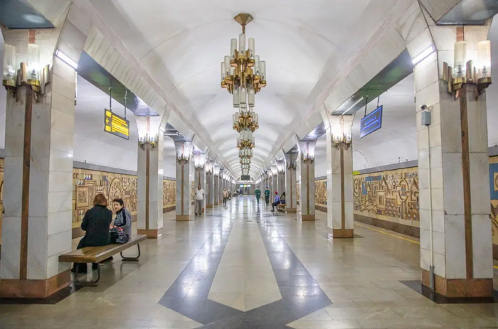 Toshkent metrosida poyezd to‘xtab qoldi 