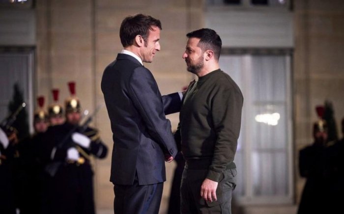 Макрон Зеленский билан Аляскадаги Россия ва АҚШ раҳбарлари музокараларидан сўнг учрашмоқчи