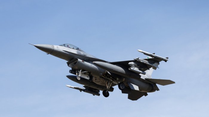Зеленский: Украина Чехия билан F-16 учувчилари учун қўшма ўқув маркази ташкил этишни муҳокама қилмоқда Зеленский: Украина Чехия билан F-16 учувчилари учун қўшма ўқув маркази ташкил этишни муҳокама қилмоқда