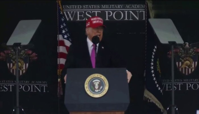 Трамп: “Россия гипертовушли ракеталарни АҚШдан ўғирлаган” Трамп: “Россия гипертовушли ракеталарни АҚШдан ўғирлаган”
