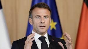 Макрон: Франция ёшларини Украинага юбормайди