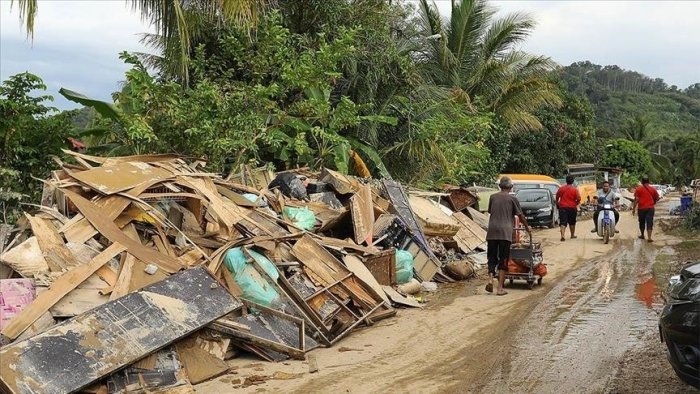 Малайзияда кучли ёмғир ва сув тошқинлари 12 кишининг ҳаётига зомин бўлди