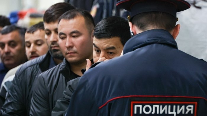 Мигрантларнинг Россияда бўлиш қоидалари кучайтирилиши мумкин