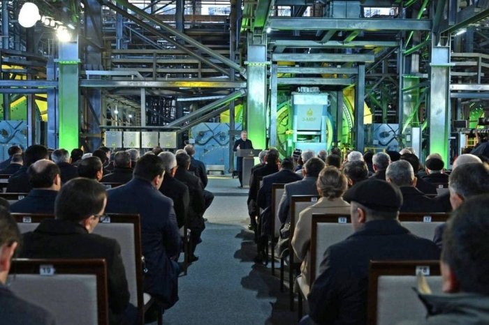 Prezident “Yoshlik-1” va “Qalmoqqir” konlarida 45 million tonna mis, 5 ming tonnadan ziyod oltin zaxirasi borligini ta’kidladi