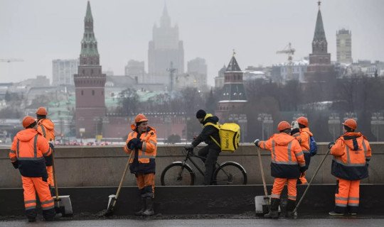 Muddat qisqartiriladi: migrantlar Rossiyada olti oy emas, 3 oy qolishlari mumkin