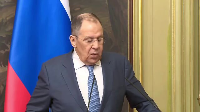 Лавров: "Зеленский ва унинг тўдаси нима учун зарба олганини жуда яхши билади" Лавров: "Зеленский ва унинг тўдаси нима учун зарба олганини жуда яхши билади"