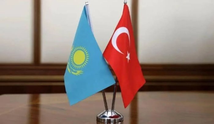 Qozoqcha-turkcha yangi yetti jildli lug‘at nashr etildi