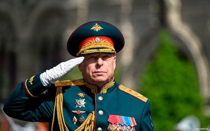 Путин Салюковни қўмондонликдан бўшатди ва ХКга юборди Путин Салюковни қўмондонликдан бўшатди ва ХКга юборди