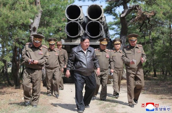 Ким Чен Ин урушга тайёрланмоқда! Ядровий машғулотлар бошланди! Ким Чен Ин урушга тайёрланмоқда! Ядровий машғулотлар бошланди!
