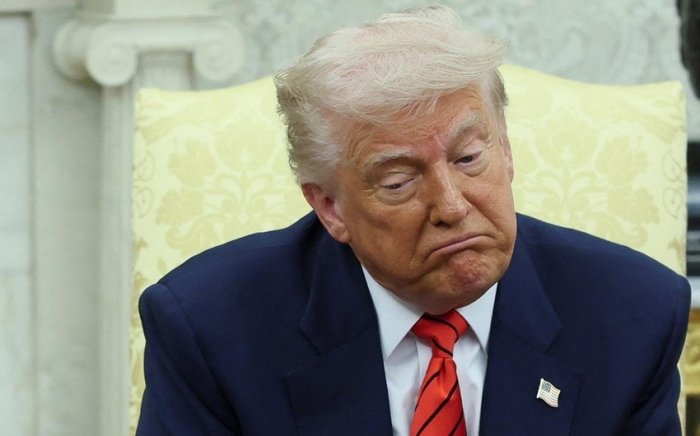 Трамп савдо битимларини амалга ошириш учун тарифларни кечиктирмоқда