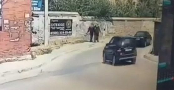 O‘smir yigit otasining mashinasini minib, momo va nevaraning o‘limiga sababchi bo‘ldi (Video) O‘smir yigit otasining mashinasini minib, momo va nevaraning o‘limiga sababchi bo‘ldi (Video)