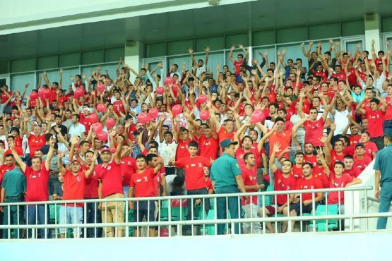 “Navbahor” futbol klubi muxlislar sabab katta jarimaga tortildi