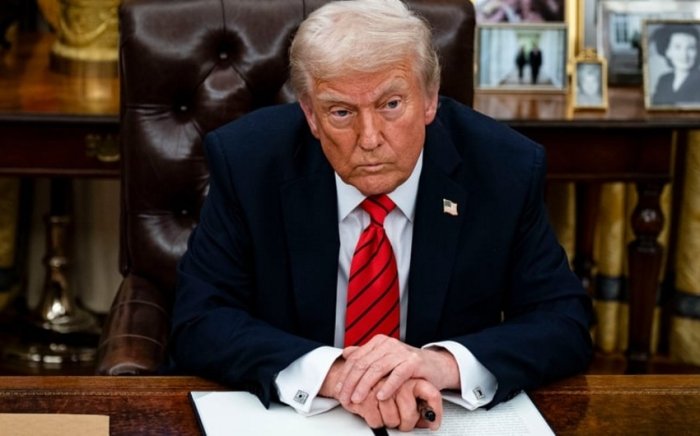 Tramp ommaviy axborot vositalari xarajatlarini qisqartiruvchi qonunni imzoladi