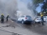 Buxoro shahrida 3 ta avtomobil yonib ketdi Buxoro shahrida 3 ta avtomobil yonib ketdi