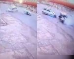 Тошкентда даҳшатли ЙТҲ: "Спарк" аввал "Матиз"га, кейин эса юк машинасига бориб урилди (видео) Тошкентда даҳшатли ЙТҲ: "Спарк" аввал "Матиз"га, кейин эса юк машинасига бориб урилди (видео)